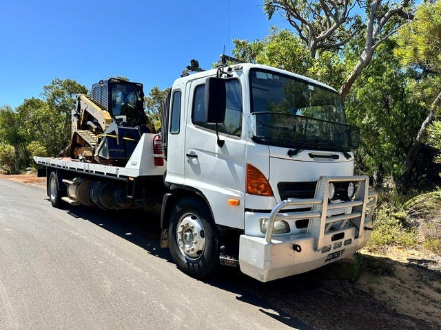 Logo of Red's Tilt Tray