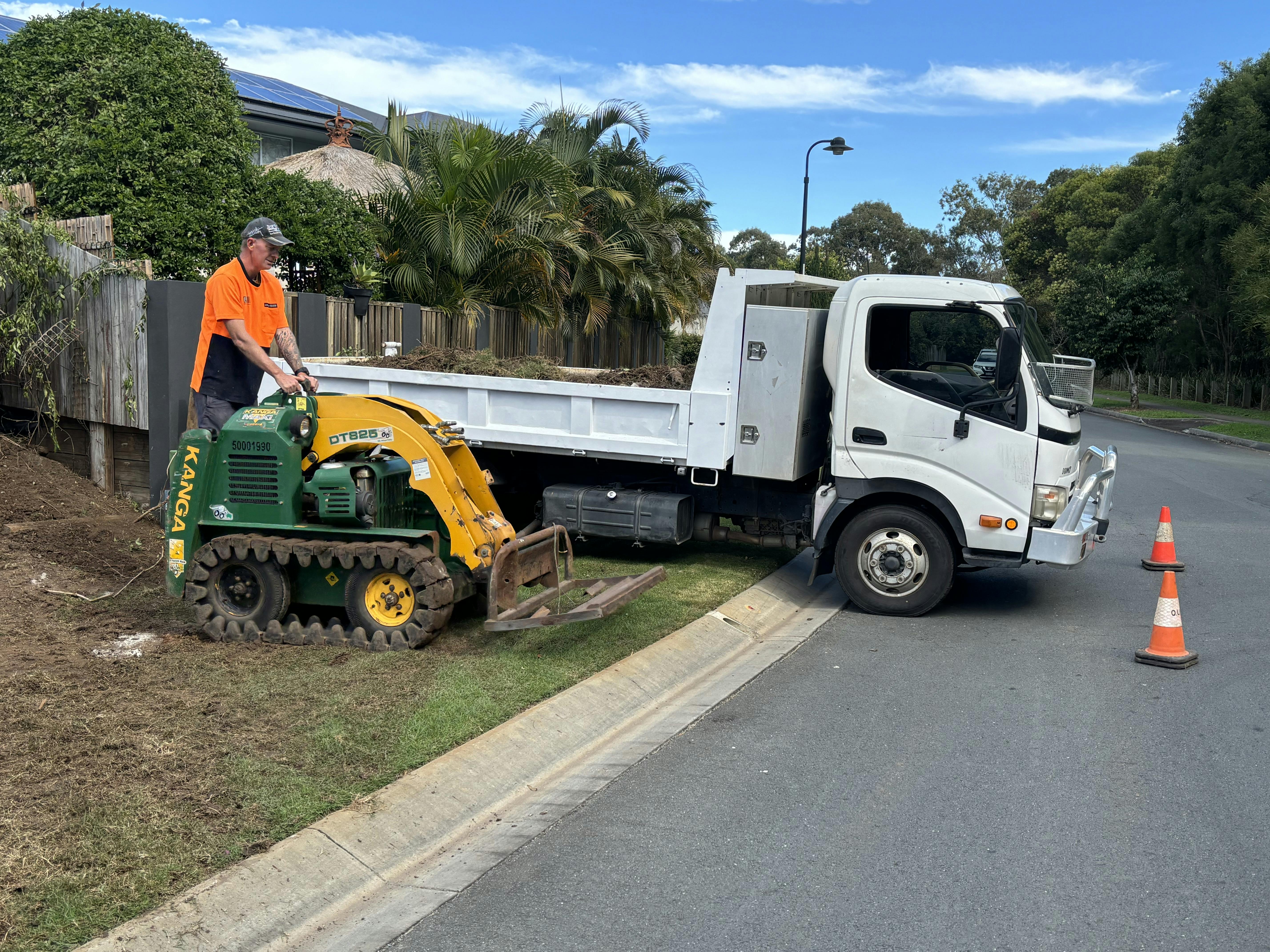 Logo of B C & E logistics pty ltd