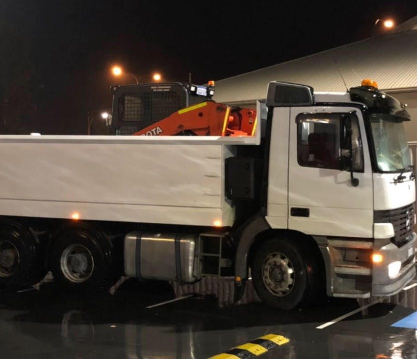 Logo of Cave Earthworks WA