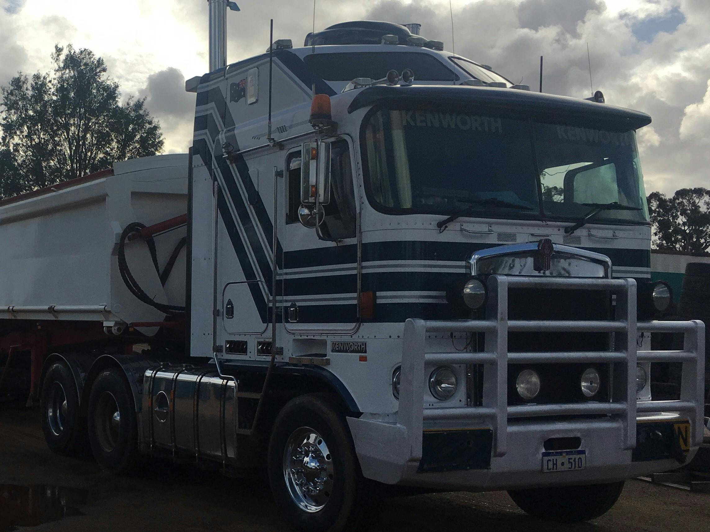 Logo of Carl Beaty Transport Pty Ltd