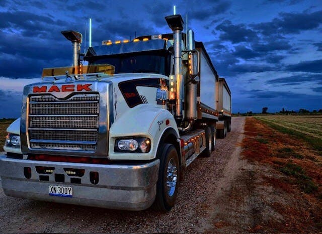 Logo of Paul White Haulage