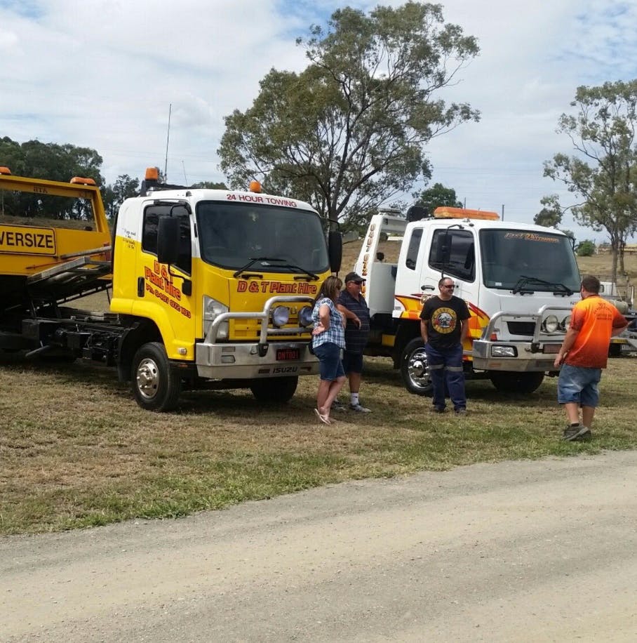 Logo of D & T 24 Hour Towing