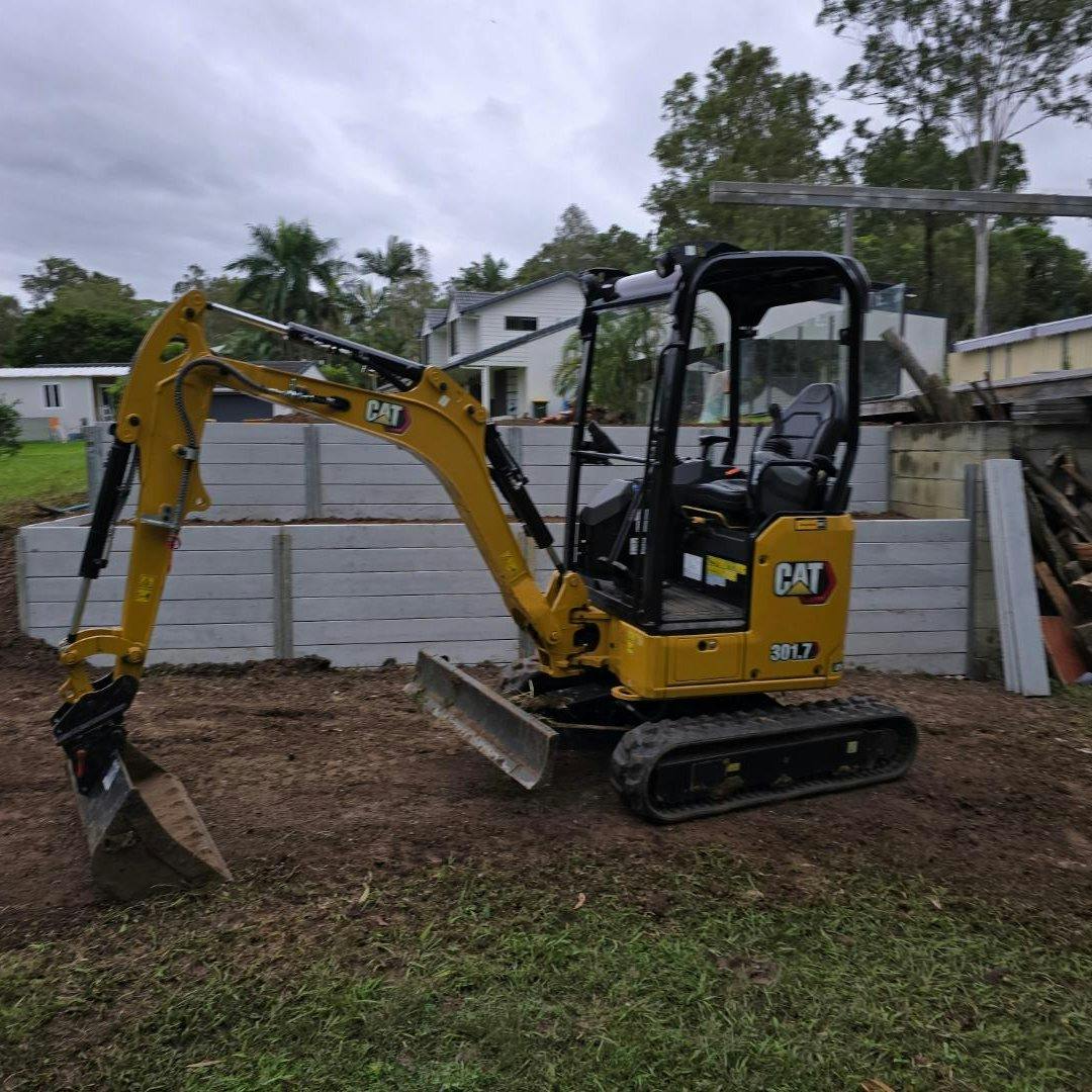 Logo of Moore Than Earthworx