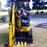 Logo of MAD G Earthmoving