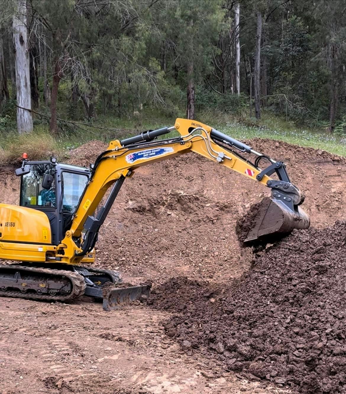 Logo of Wolvi Earthworks