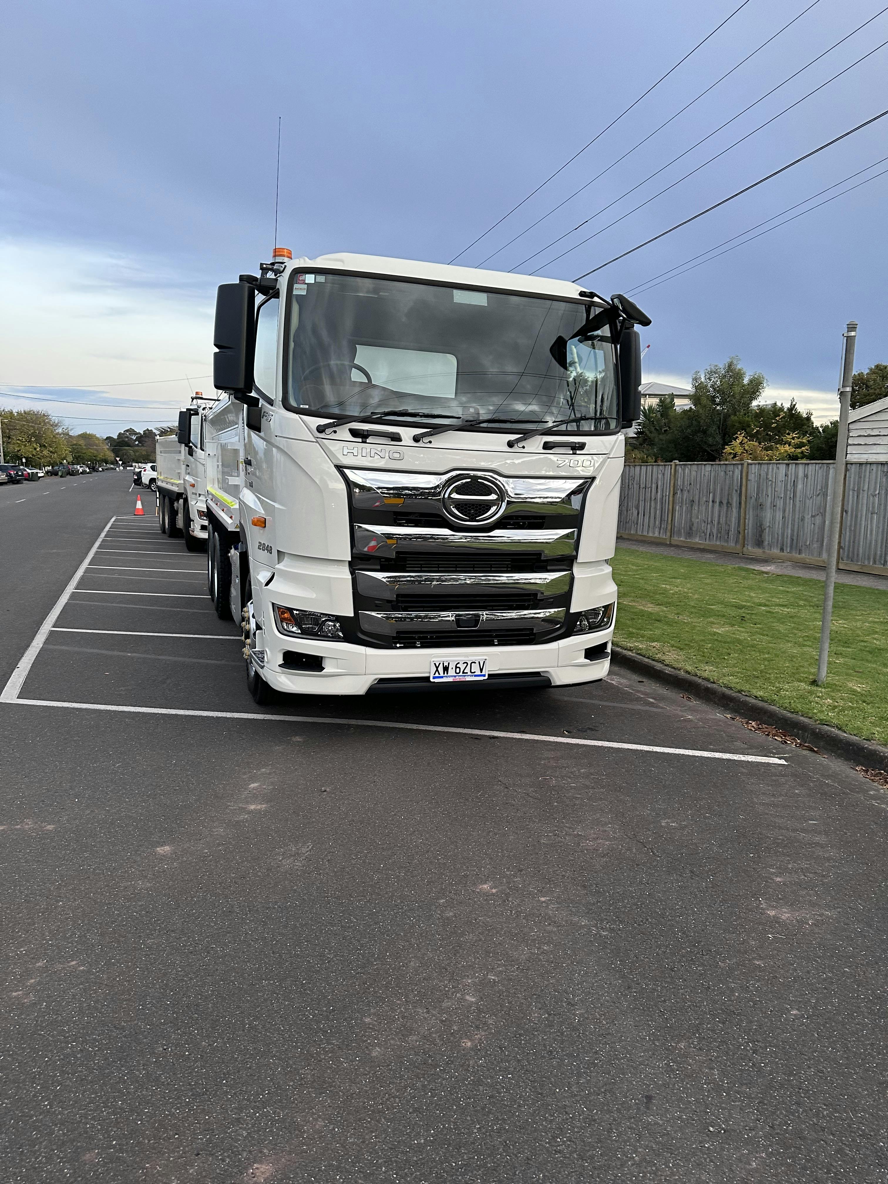 Logo of Gurusain transport pty Ltd