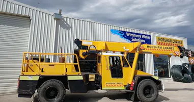 Non Slewing Mobile Crane