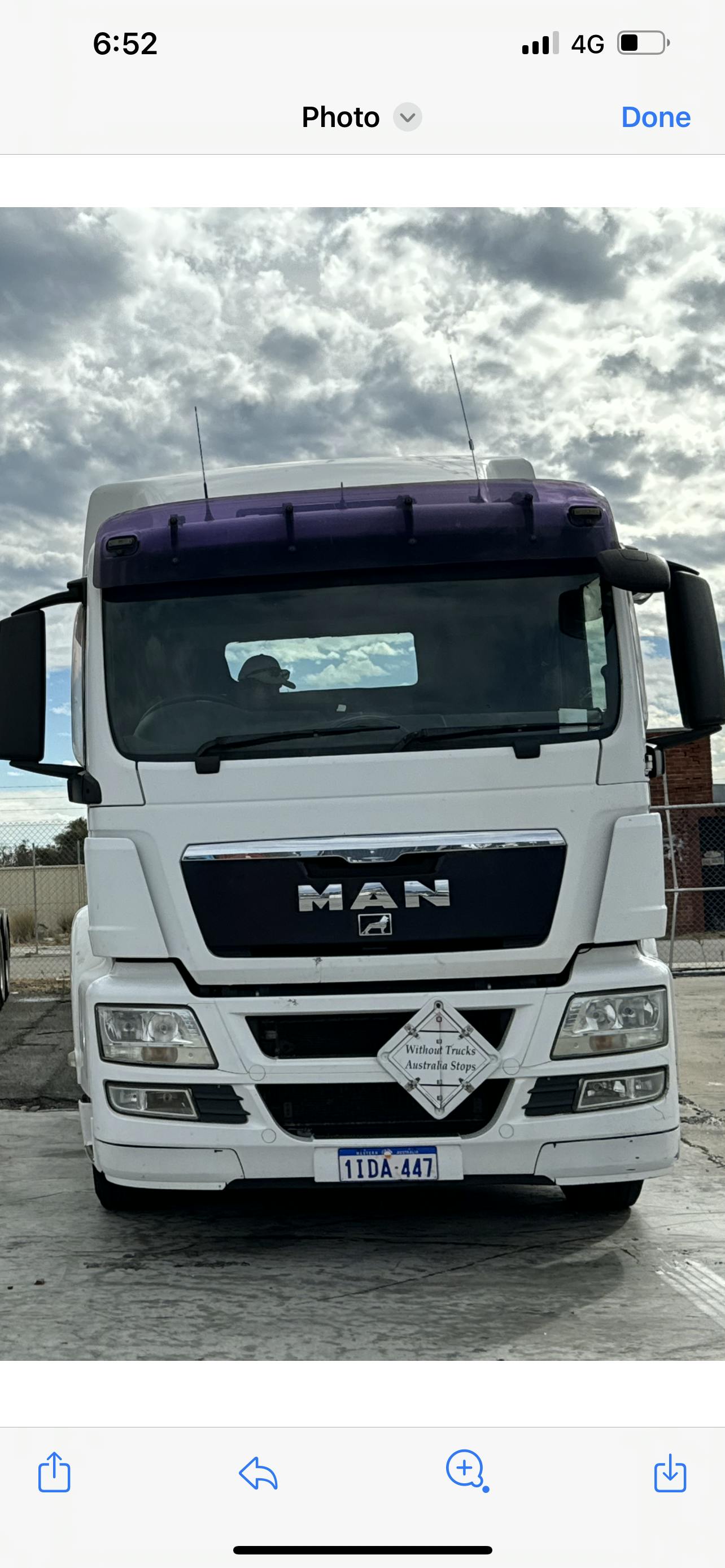 Logo of Truckhauls Logistics Pty Ltd