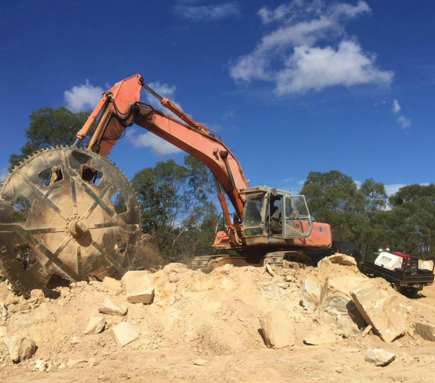 Logo of KINGFAB Onsite Welding & Fabrication