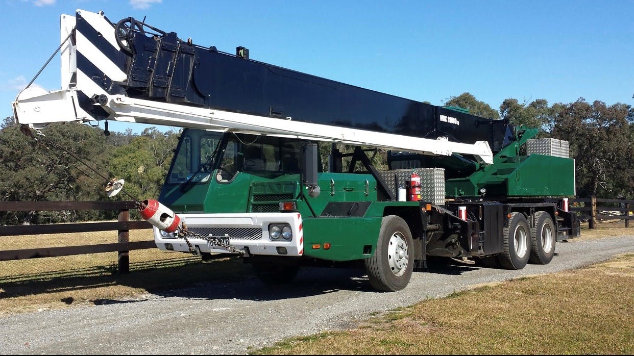 Logo of Heavy Metal Cranes Pty Ltd