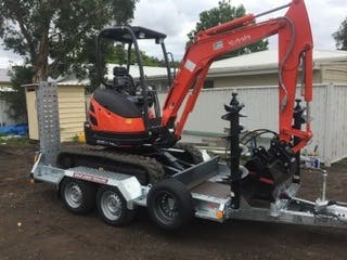 Logo of B & CB Thompson