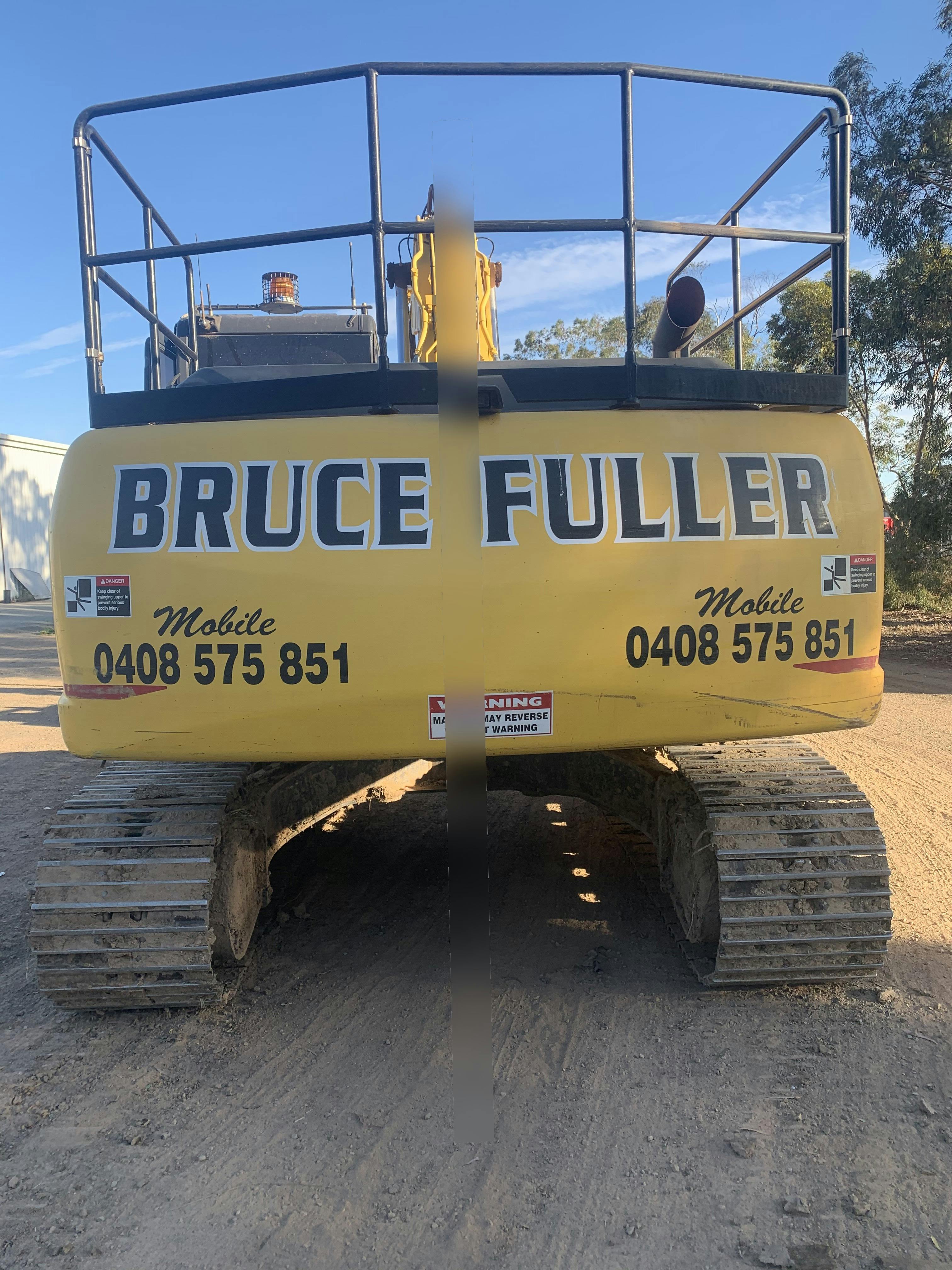 Logo of Fuller Earthworks pty ltd