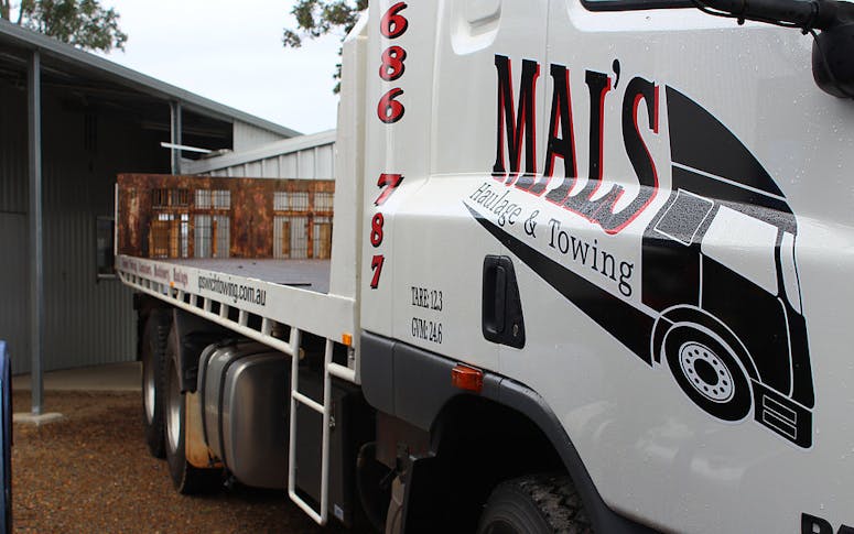 mal's haulage and towing  featured image