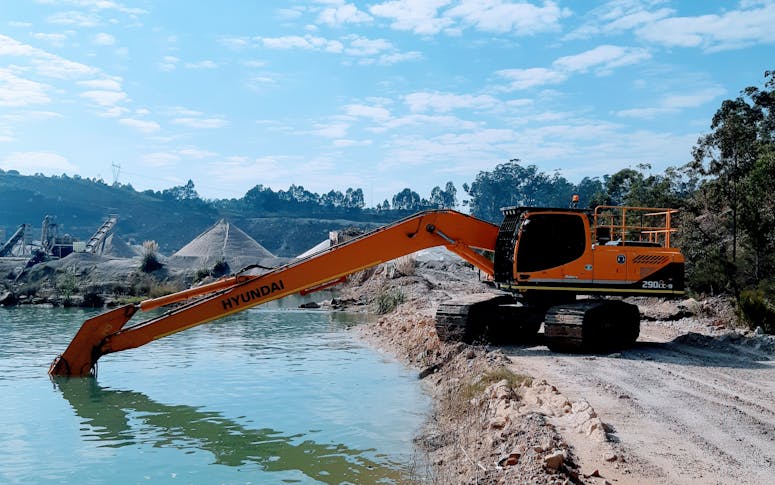 Lewis Dragline Contracting featured image